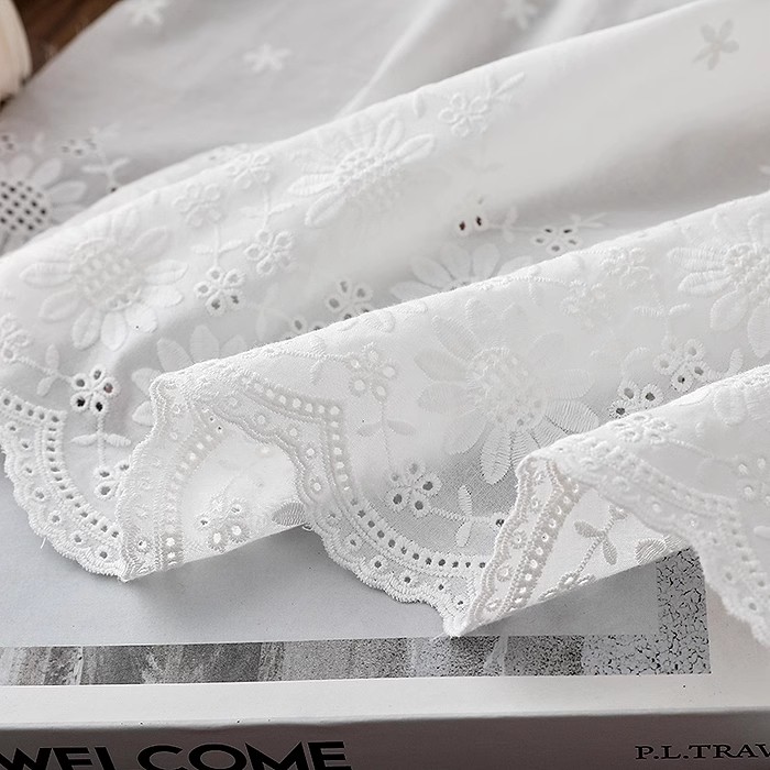 Embroidery Cotton Shirt - Tessuto in cotone traforato con ricamo