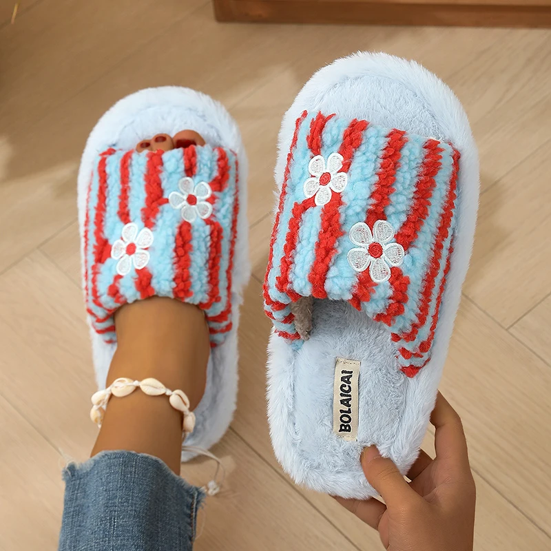 Pantofole in peluche a righe c - Embroidery Garments recensione e prezzo