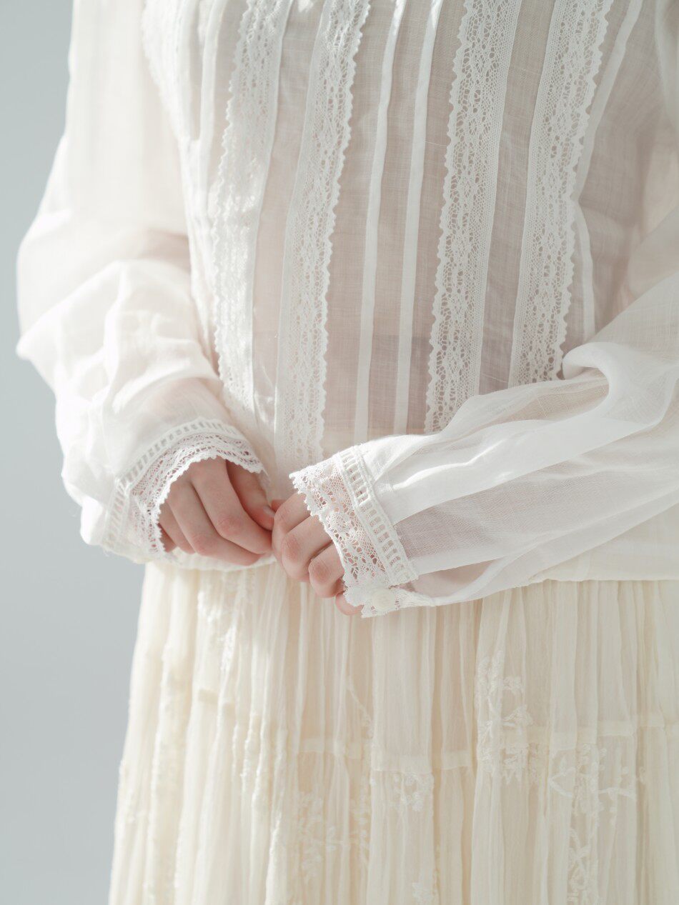 Camicetta Bianca Sottile 100%  - Embroidery Rose recensione e prezzo