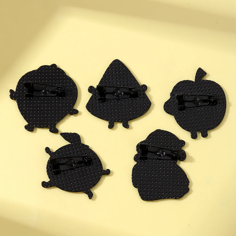 Nuova spilla smaltata a forma  - Embroidery Reddit recensione e prezzo